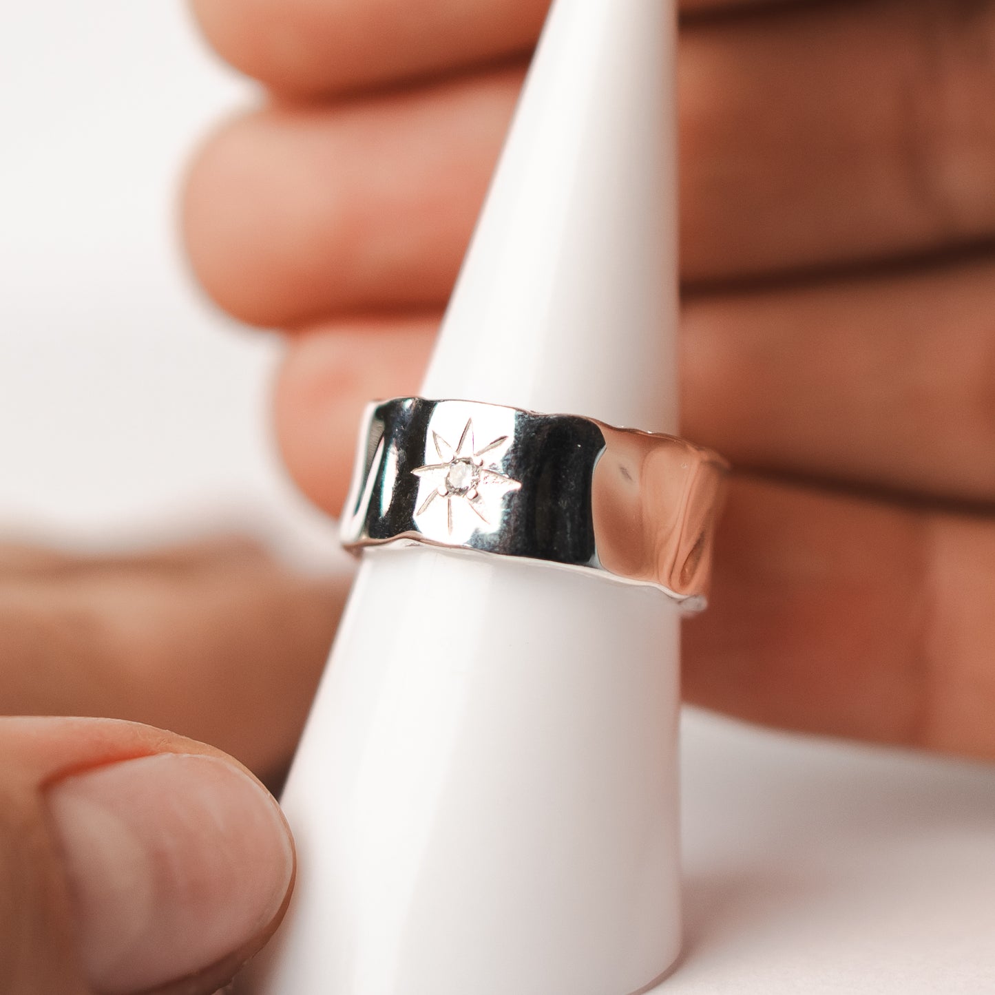 Anillo ajustable estrella fugaz