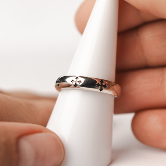 Anillo ajustable cruces