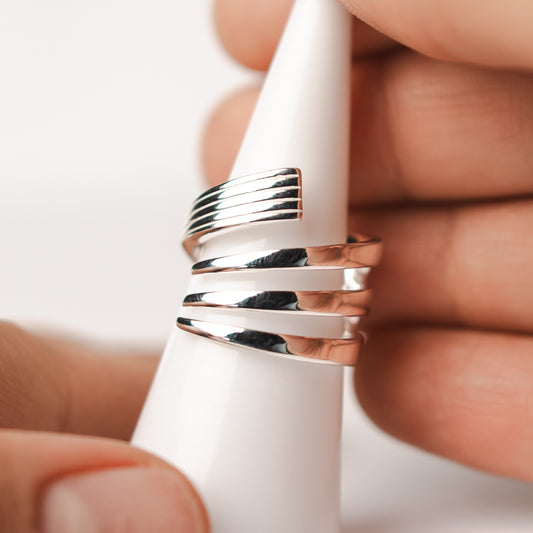 Anillo ajustable irregular lineas