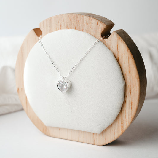 Collar punto de luz corazón