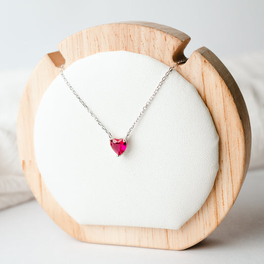 Collar corazón rojo