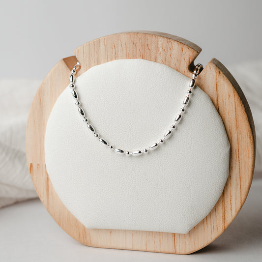 Cadena chocker de mostacillas