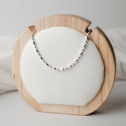 Cadena chocker de mostacillas