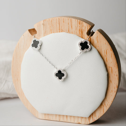 Collar de trébol negro circones
