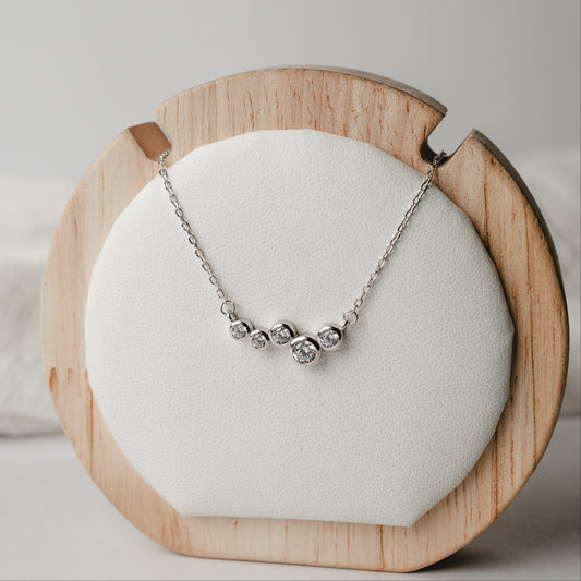 Collar de circones