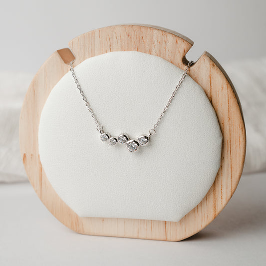 Collar de circones