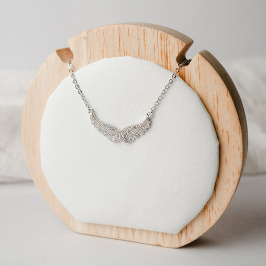 Collar alas circones
