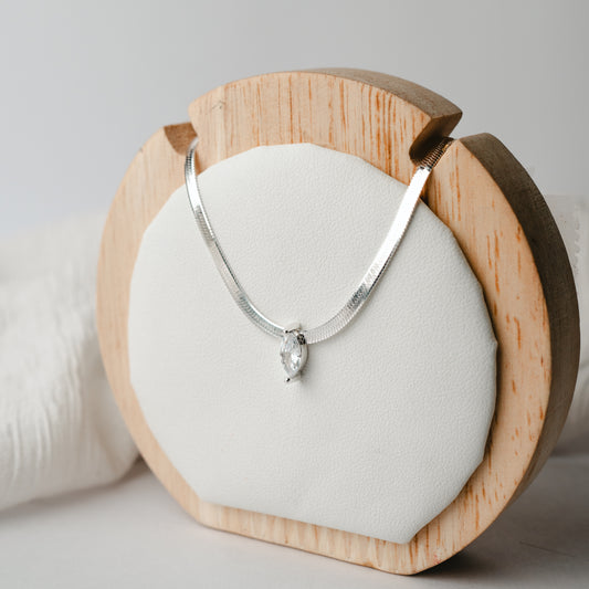 Collar cinta circón