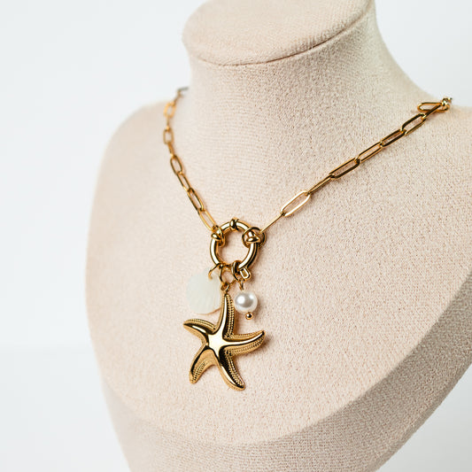 Collar timón estrella de mar bañado en oro