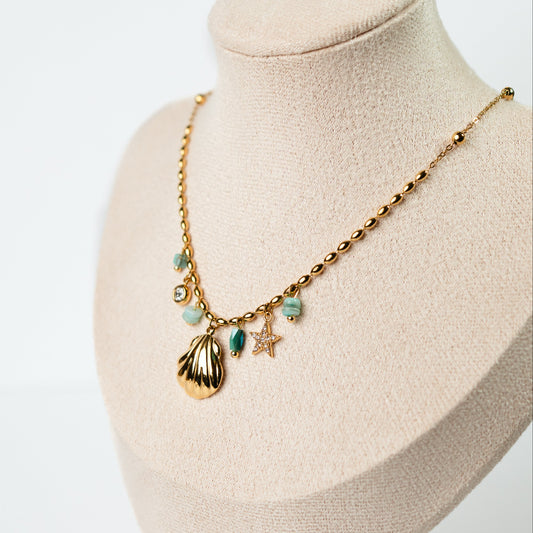 Collar de conchita y mostacillas