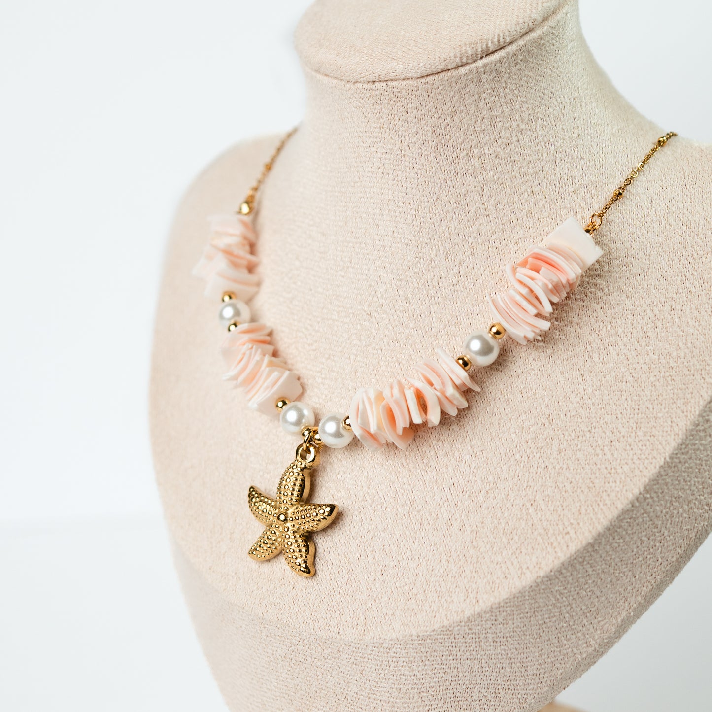 Collar estrella de mar y mostacillas