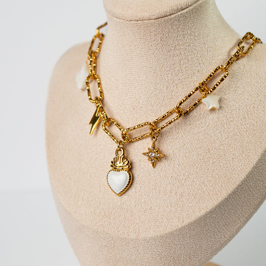 Collar eslabones con chiches diseño bañado en oro