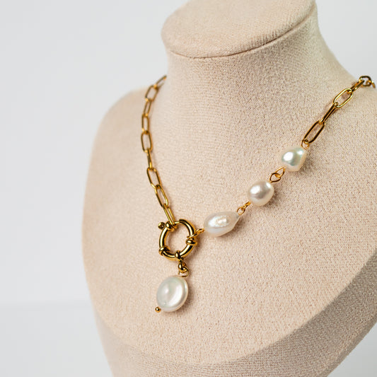 Collar de timón perlas bañado en oro