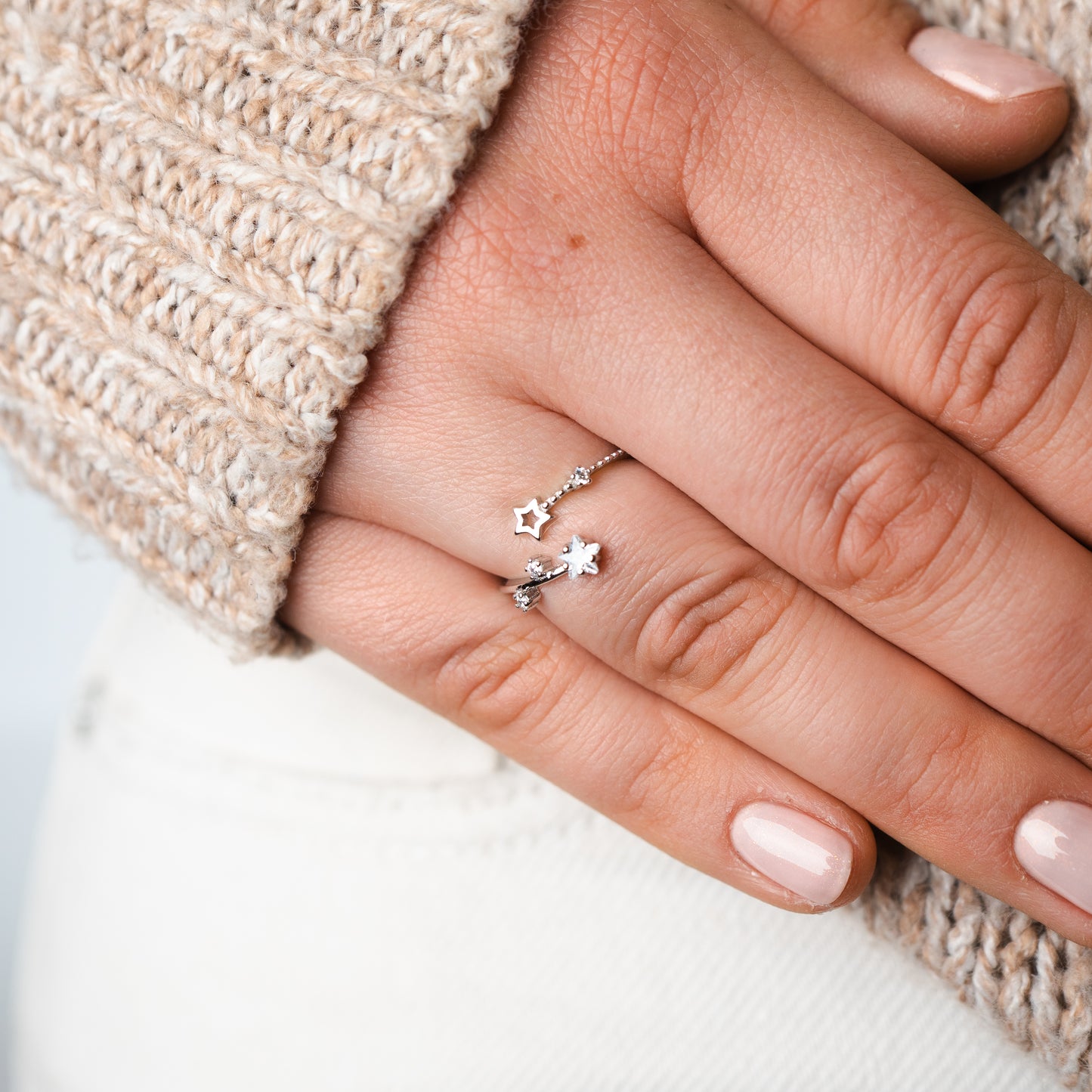 Anillo ajustable estrellas y circones