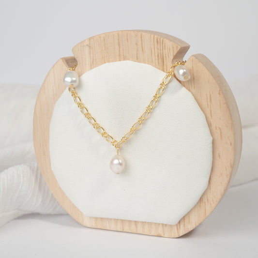 Collar de perlas con baño en oro