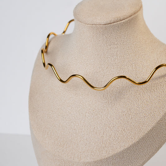 Collar chocker bañado en oro