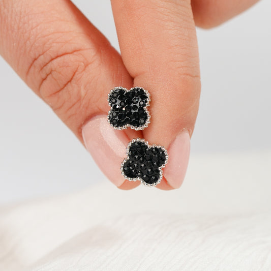 Aros pegados trébol negro circones
