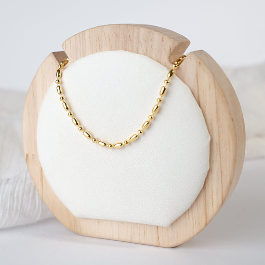 Cadena chocker de mostacillas bañado en oro