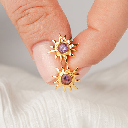 Aros pegados de sol amatista bañado en oro