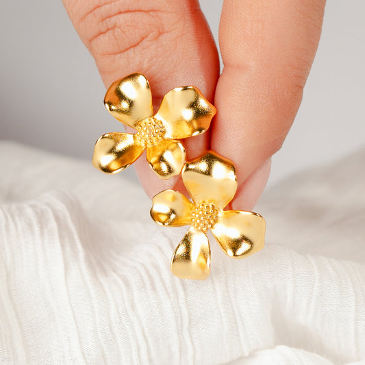 Aros pegados flor bañado en oro