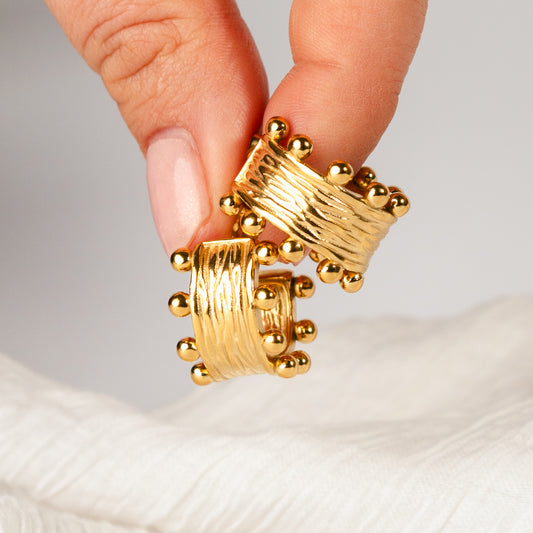Aros semi argolla esferas bañado en oro
