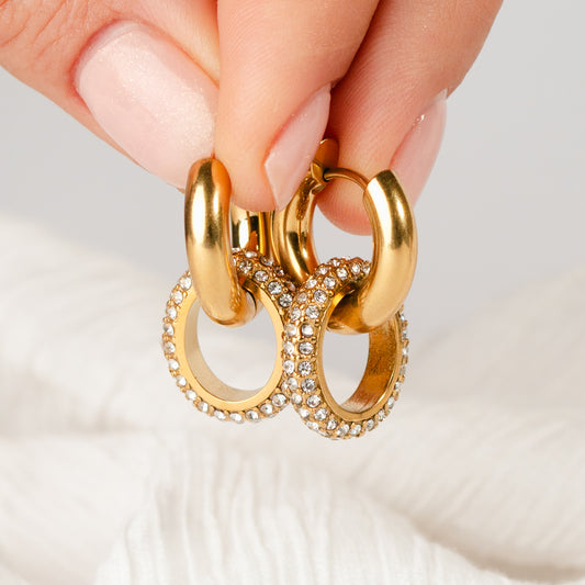 Aros argolla huggie circones bañado en oro