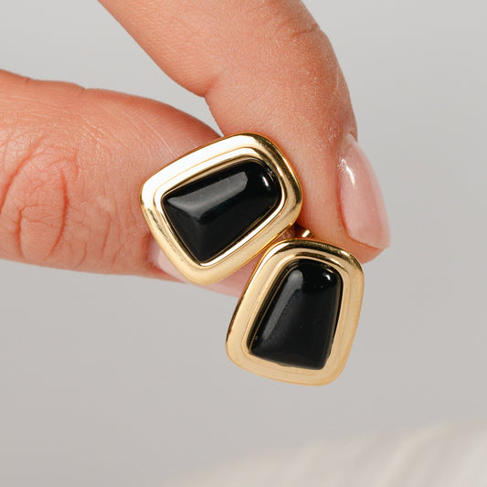 Aros pegados cuadrado negro bañado en oro