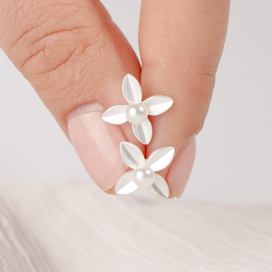 Aros pegados flor y perla