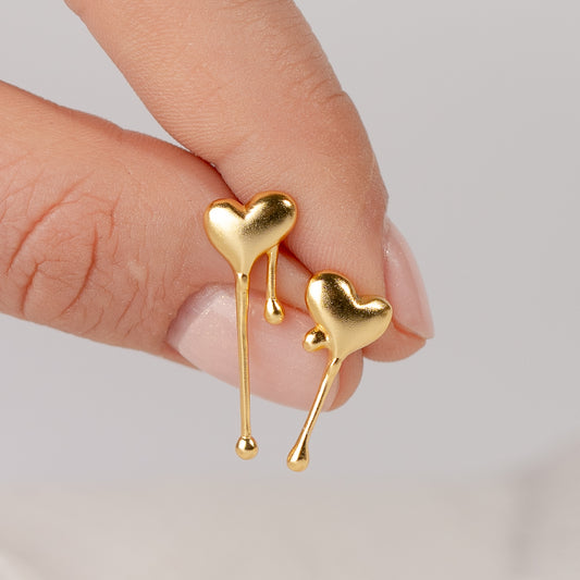 Aros pegados corazón gota bañado en oro