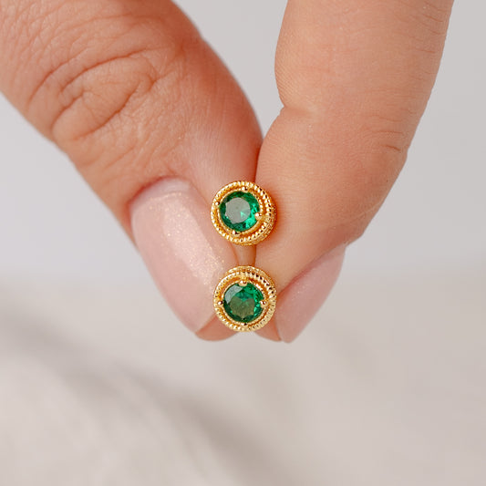 Aros pegados circón verde bañado en oro