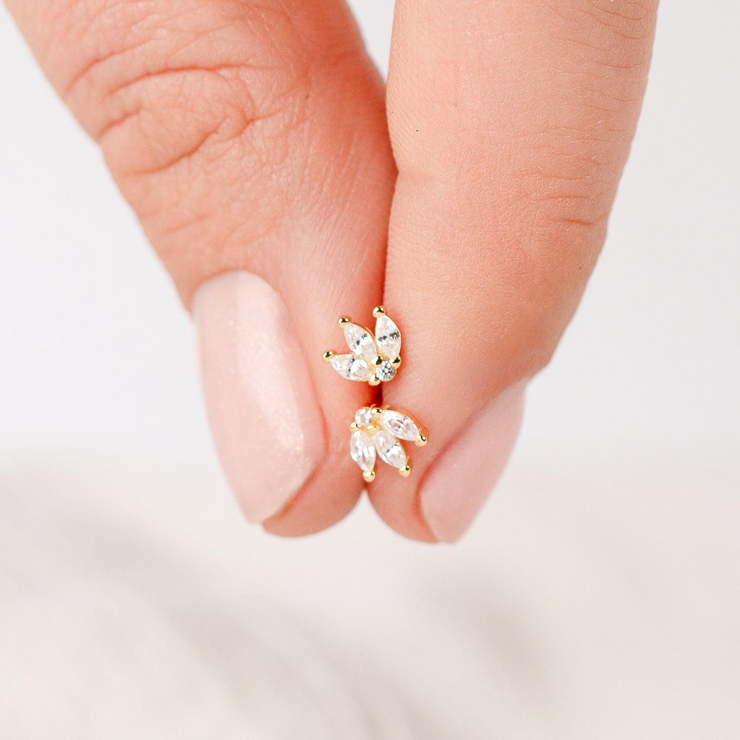 Aros pegados circones pequeño bañado en oro