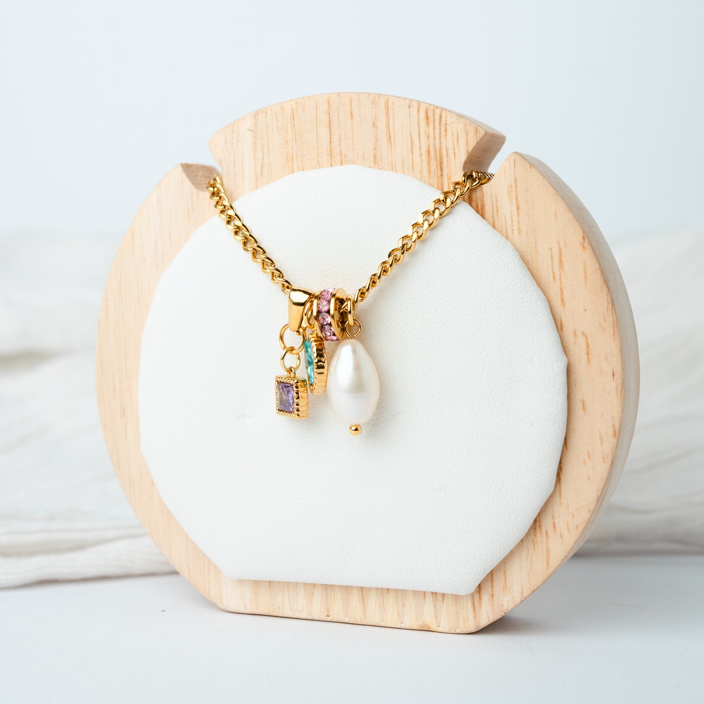 Collar Charm Multicolor & Perla