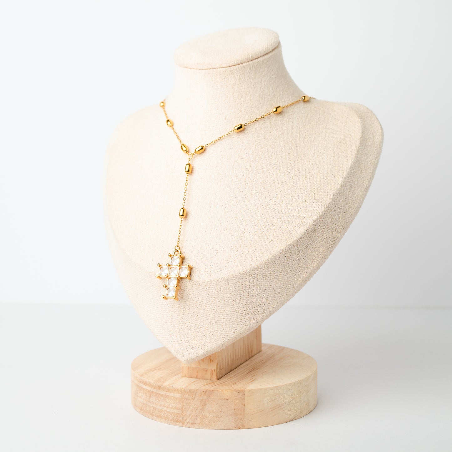 Collar Lariat cruz brillante