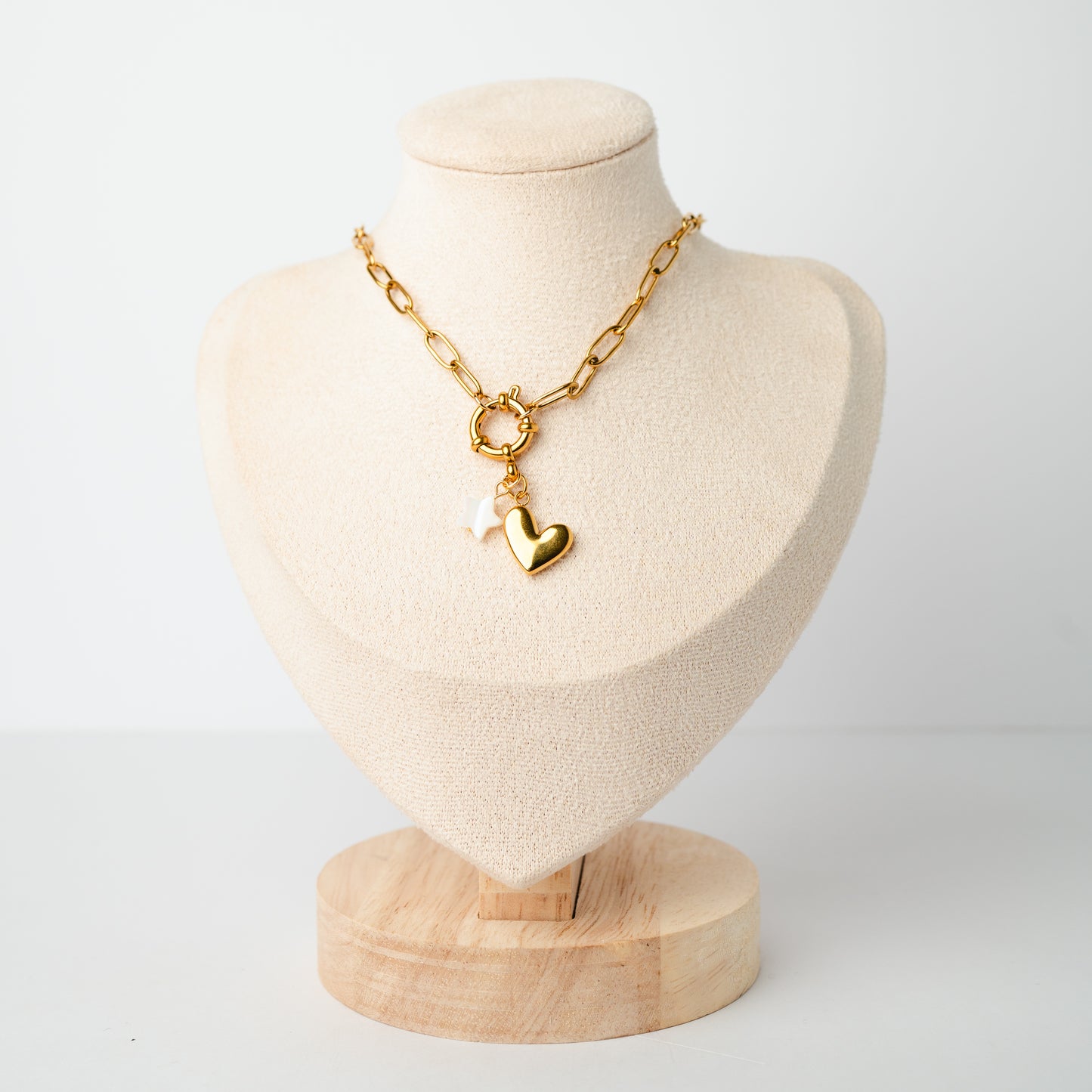 Collar de timón corazón estrella bañado en oro