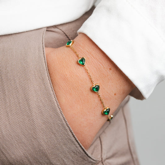 Pulseras corazones verdes bañado en oro