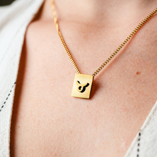 Collar zodiac Tauro bañado en oro