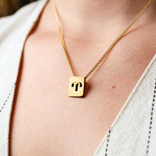 Collar zodiac Aries bañado en oro