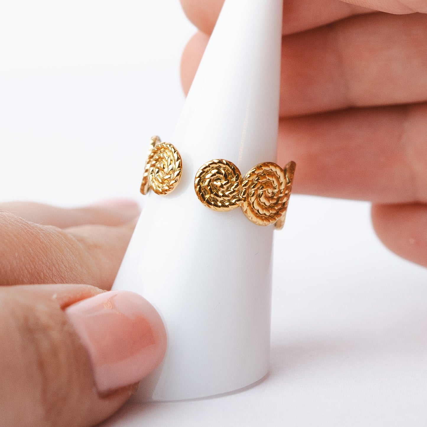 Anillo Espiral Dorado