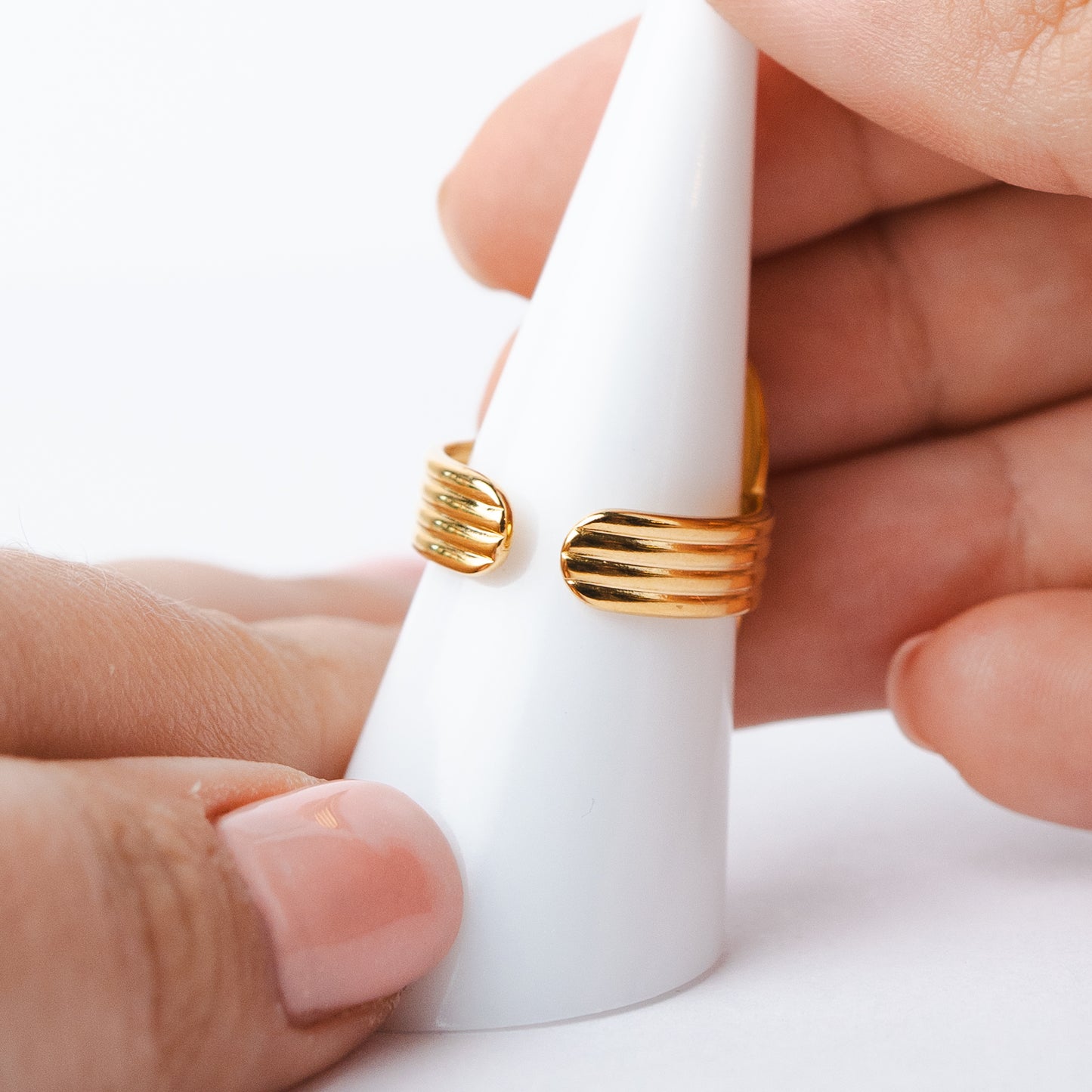 Anillo loop bañado en oro