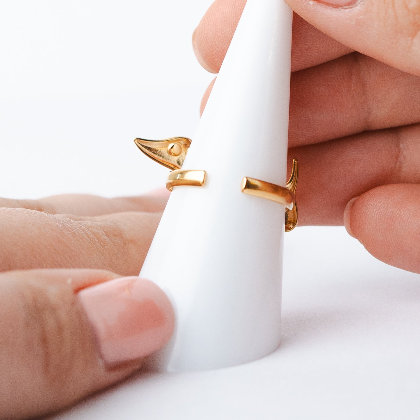 Anillo Dachshund bañado en oro