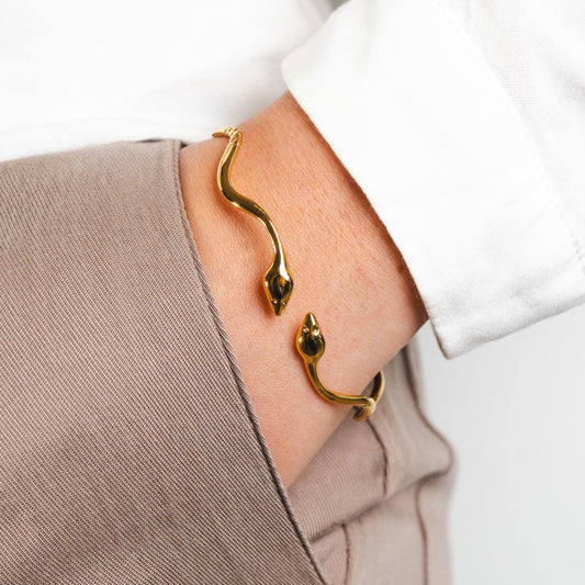 Pulsera esclava serpiente bañado en oro