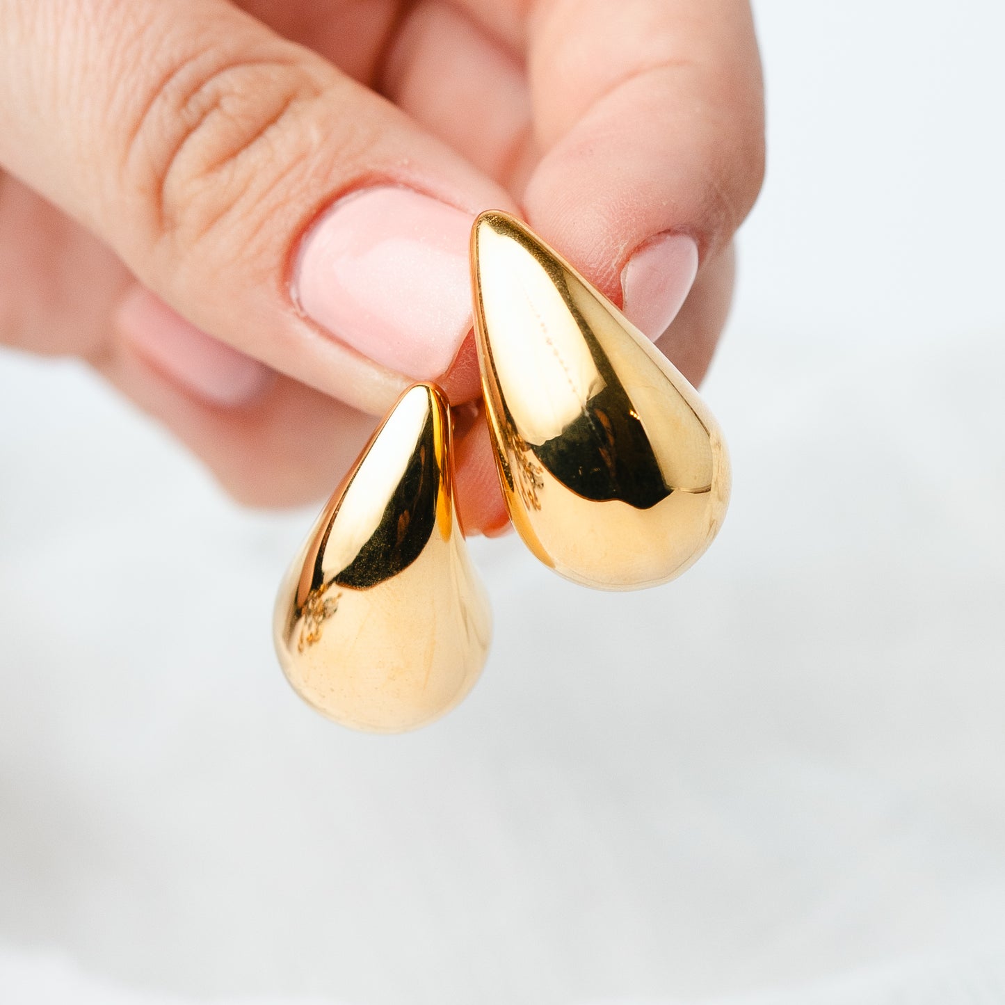 Aros gota bañado en oro