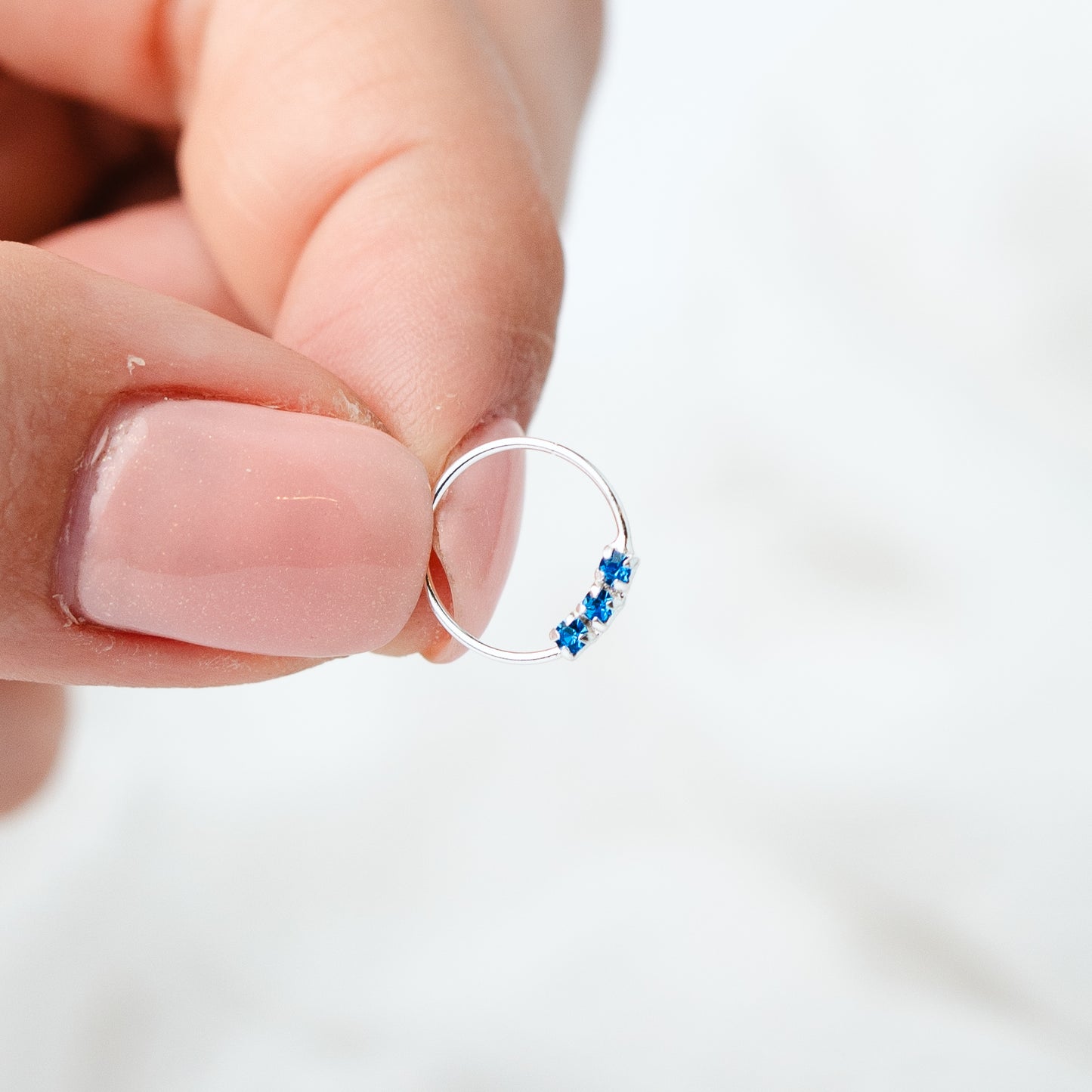 Aro piercing circones azules