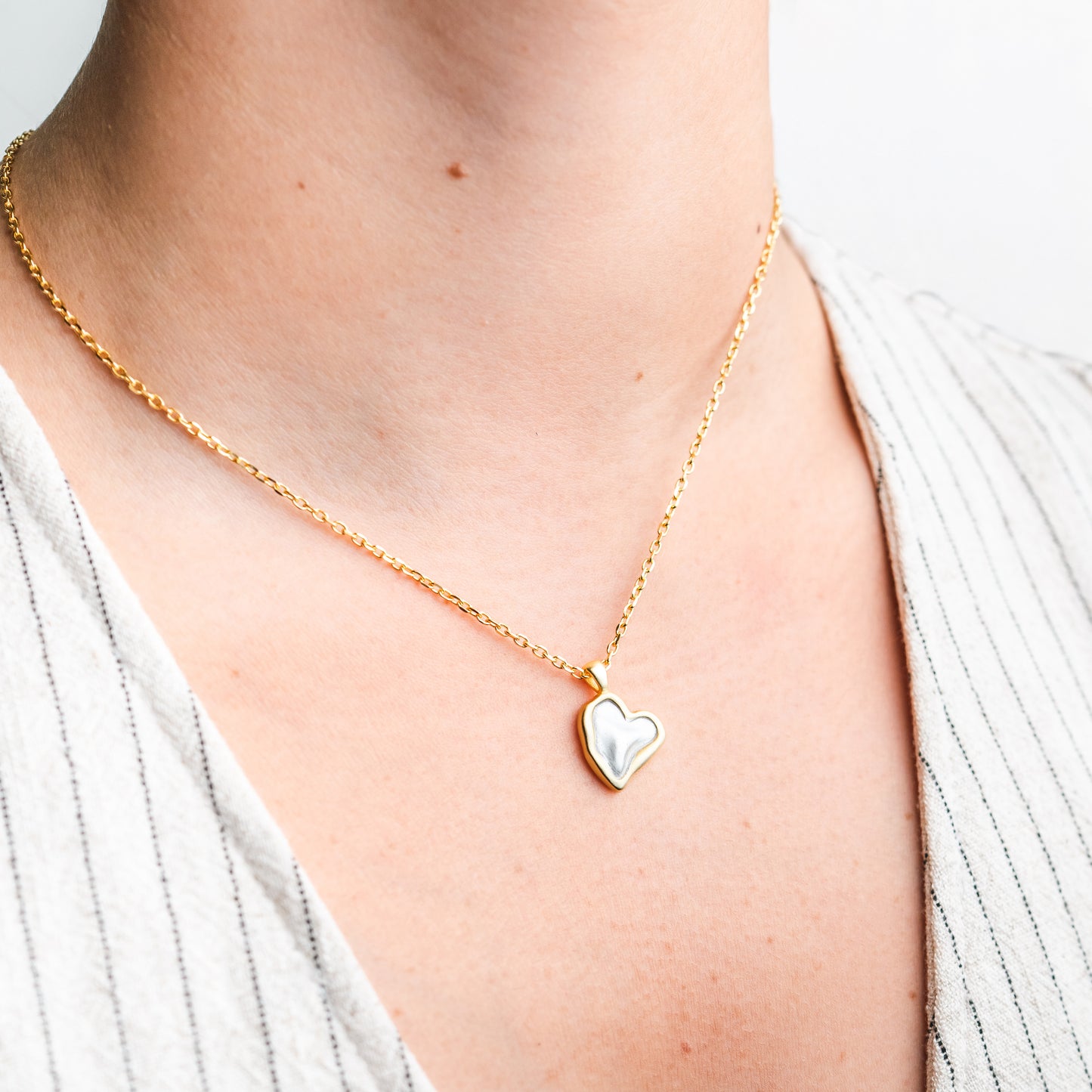 Collar corazón bañado en oro