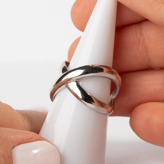 Anillo ajustable cruzado