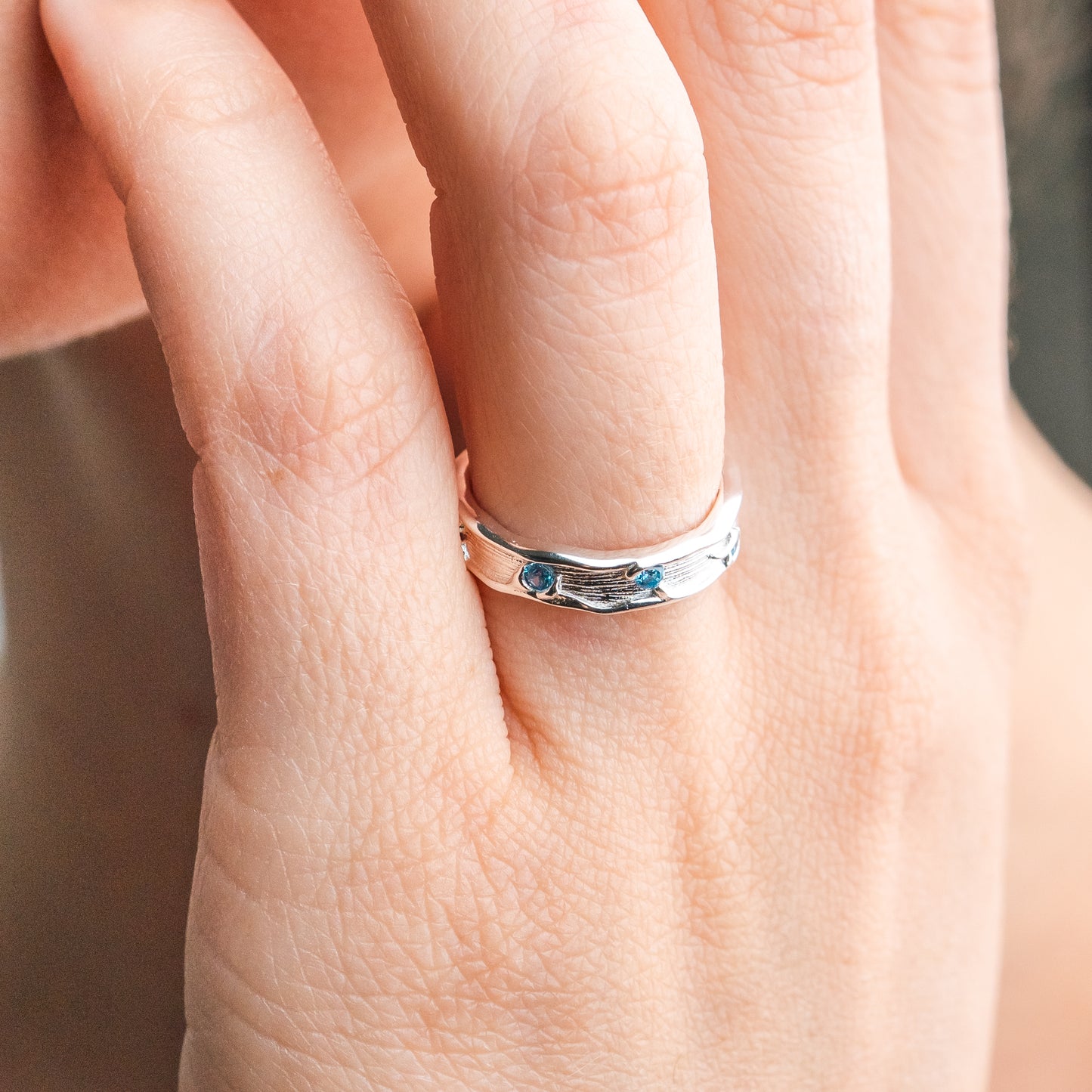 Anillo ajustable textura Blue Spark