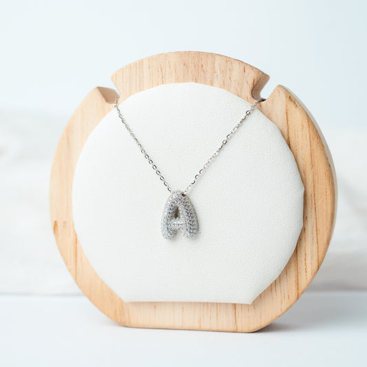 Collar letra A