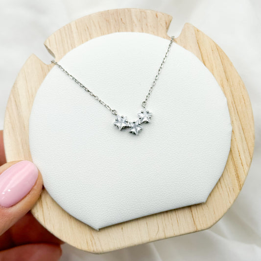 Collar tres estrellas