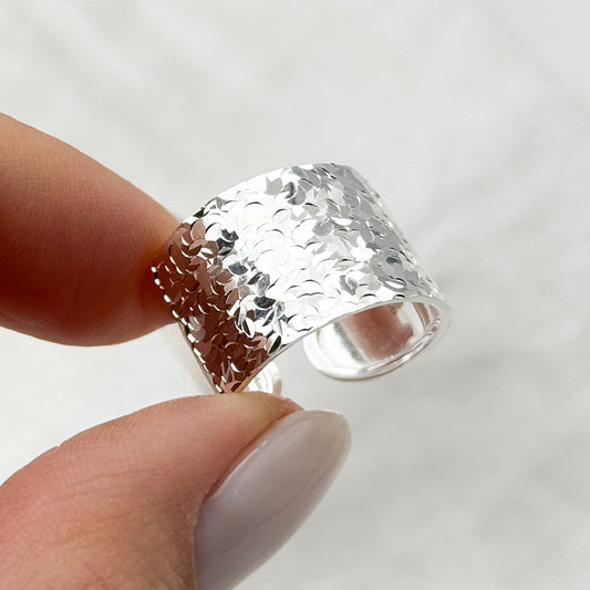 Anillo ajustable ancho diseño