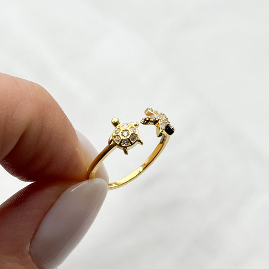 Anillo de tortuga y estrella circones bañado en oro